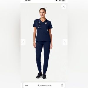 Jaanuu scrub set jogger pants